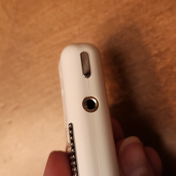 Griffin iTalk voice recorder for iPod with speaker - Picture 5 of 6